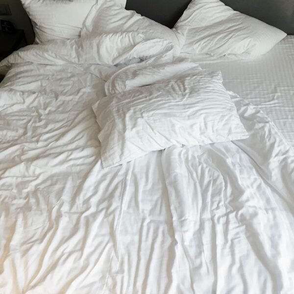 White 300 TC Cotton Bedsheet – Queen Size (with 2 Pillow Covers)